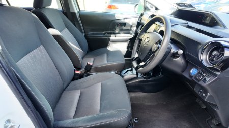 2020 Toyota Aqua - photo 14