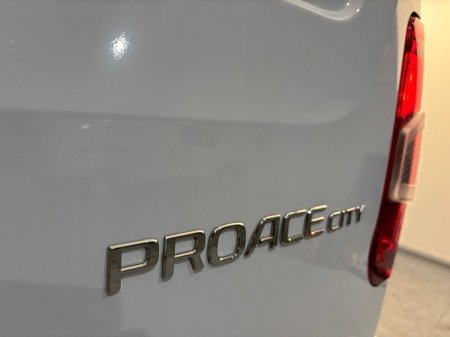 2026 Toyota Proace City - photo 11