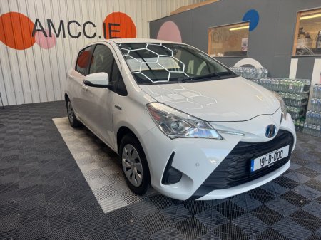 2019 Toyota Vitz 2019 TOYOTA VITZ HYBRID F 1.5 AUTOMATIC 81,000KM/ PARKING CAMERA/ CRUISE CONTROL
