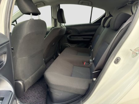 2019 Toyota Aqua - photo 12