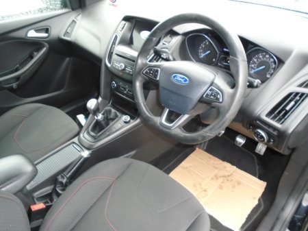 2017 Ford Focus - photo 7