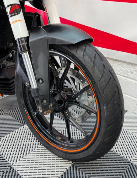 2012 KTM Duke - photo 18