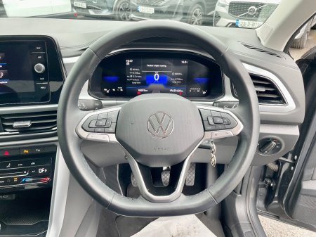 2023 Volkswagen T-Roc - photo 8