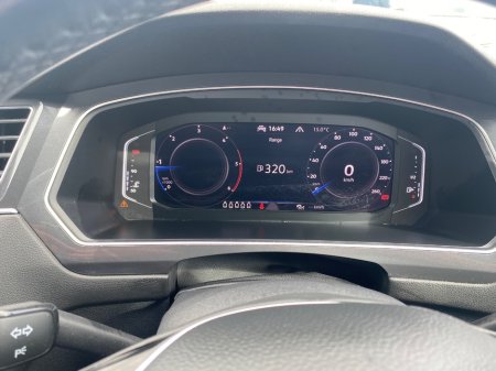 2021 Volkswagen Tiguan - photo 25