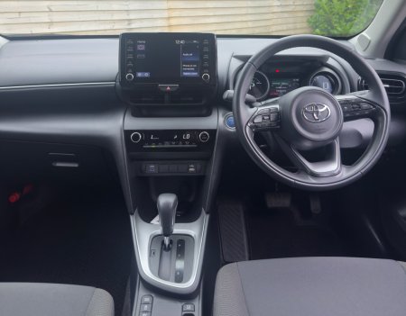 2023 Toyota Yaris Cross - photo 8