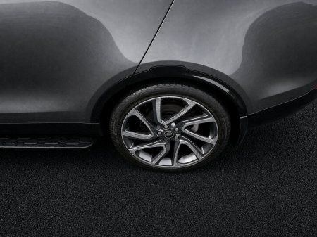 2018 Land Rover Discovery - photo 4
