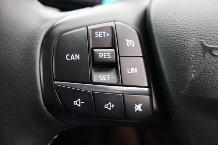 2020 Ford Fiesta - photo 18
