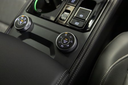 2025 Volkswagen Touareg - photo 15