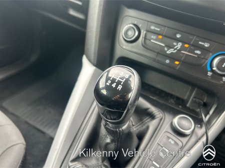 2016 Ford Focus - photo 14