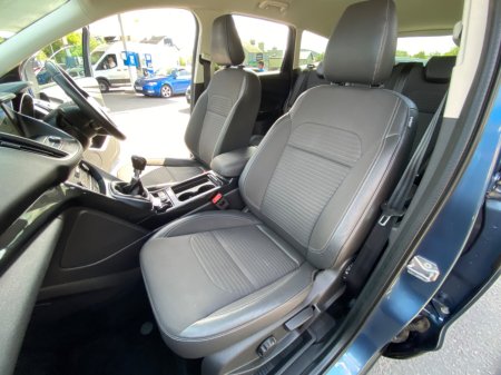 2019 Ford Kuga - photo 18