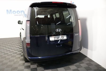 2027 Hyundai Staria - photo 8