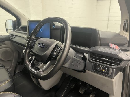 2025 Ford Transit Custom - photo 8