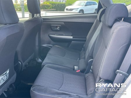 2019 Toyota Prius - photo 12