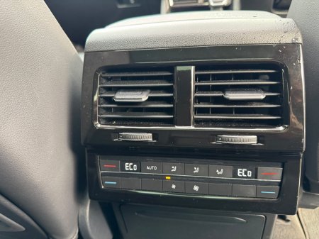 2021 Volkswagen Touareg - photo 15