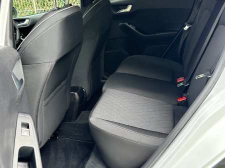 2020 Ford Fiesta - photo 9