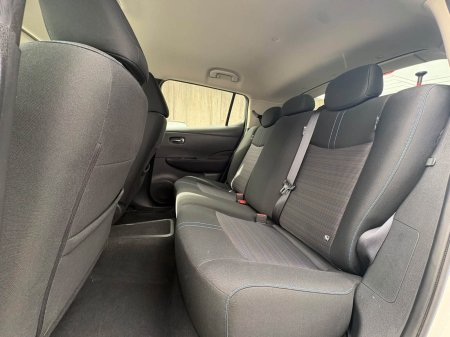 2021 Nissan Leaf - photo 17