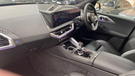 2025 BMW XM - photo 10