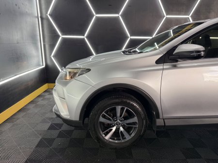 2016 Toyota RAV4 - photo 15