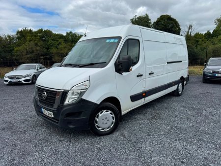 2023 Nissan Interstar - photo 2
