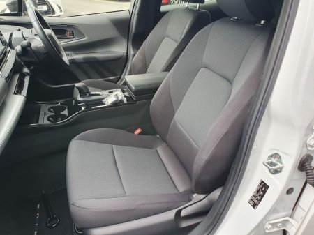 2023 Toyota Prius - photo 18