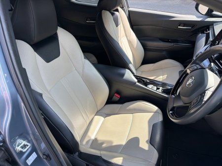 2023 Toyota C-HR - photo 12