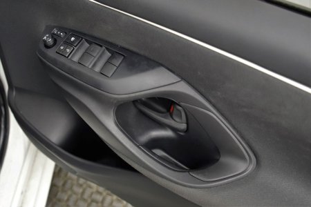 2022 Toyota Yaris - photo 24