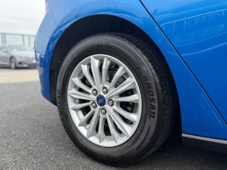 2019 Ford Focus - photo 6