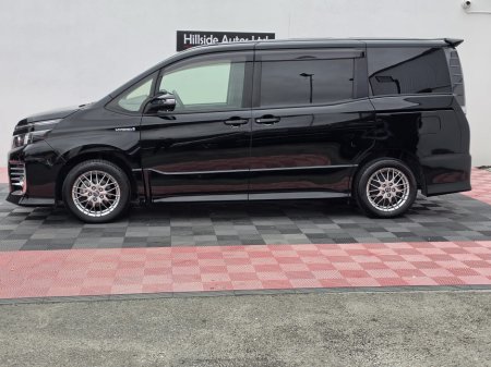 2016 Toyota Voxy - photo 10