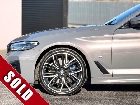 2022 BMW 5-Series - photo 10