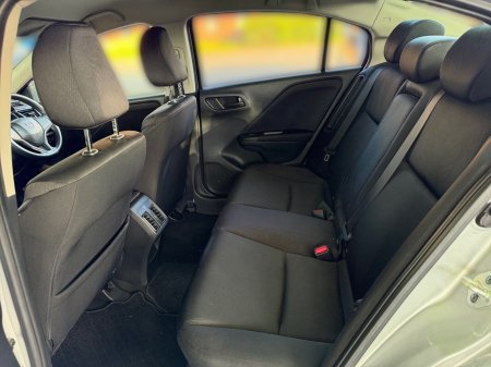 2016 Honda Grace - photo 15