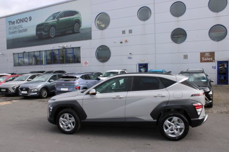 2025 Hyundai KONA - photo 2