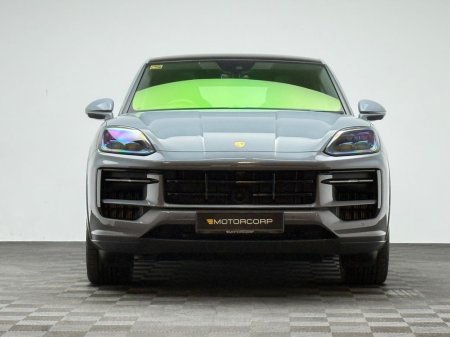 2025 Porsche Cayenne - photo 2