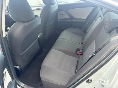 2015 Toyota Avensis - photo 13