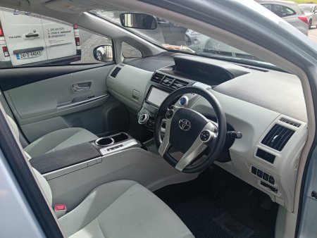 2013 Toyota Prius - photo 10