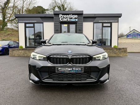 2023 BMW 3-Series - photo 2
