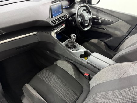 2021 Peugeot 5008 - photo 12