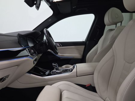 2021 BMW X5 - photo 7