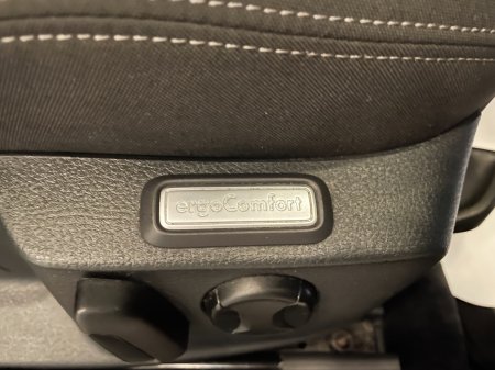 2016 Volkswagen Passat - photo 16