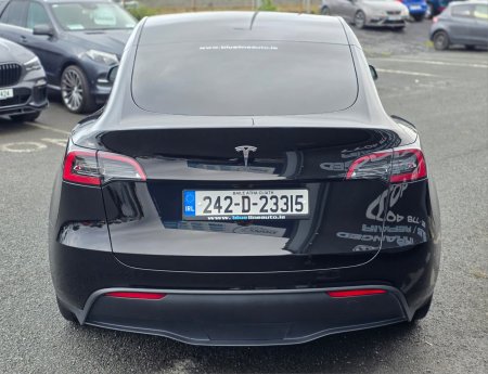 2024 Tesla Model Y - photo 4