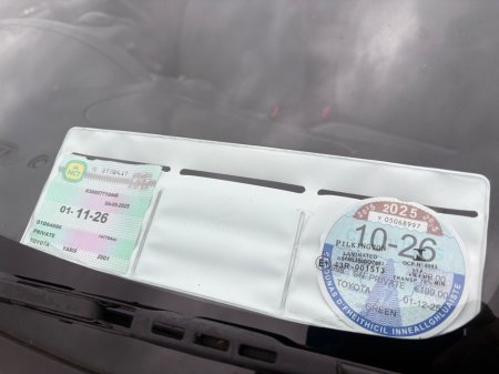 2001 Toyota Yaris - photo 2