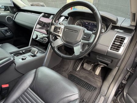 2022 Land Rover Discovery - photo 2