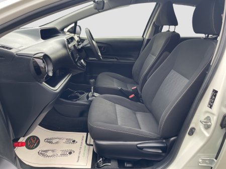 2021 Toyota Aqua - photo 19
