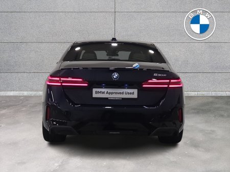 2026 BMW 5-Series - photo 15