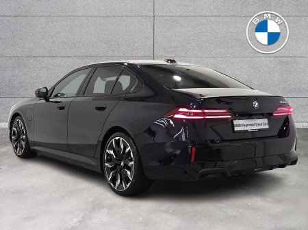 2025 BMW 5-Series - photo 2