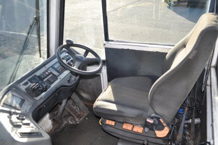 2009 Terberg YT180 - photo 2