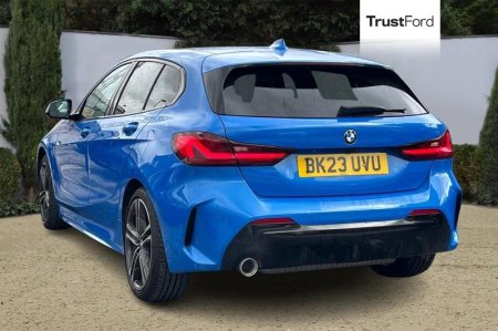 2023 BMW 1-Series - photo 2