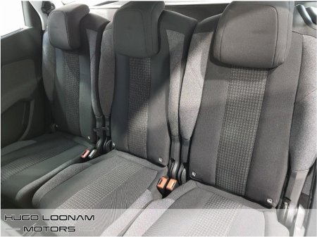 2018 Peugeot 5008 - photo 16