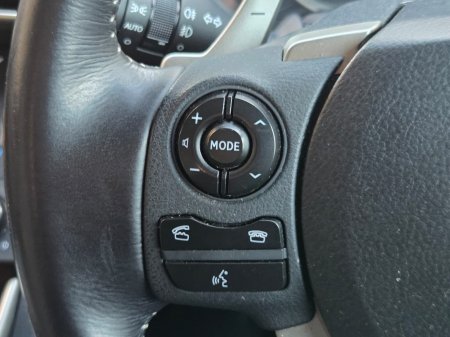 2015 Lexus IS - photo 18