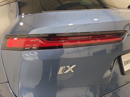 2025 BMW iX - photo 20