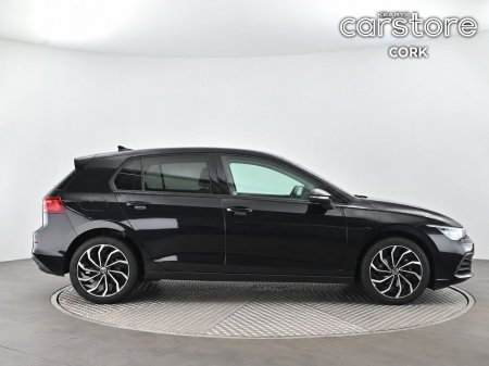2023 Volkswagen Golf - photo 2